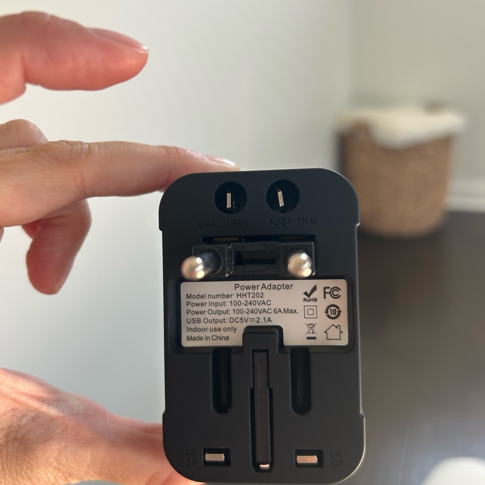 Black Travel Universal Adapter - Picture 4 of 11
